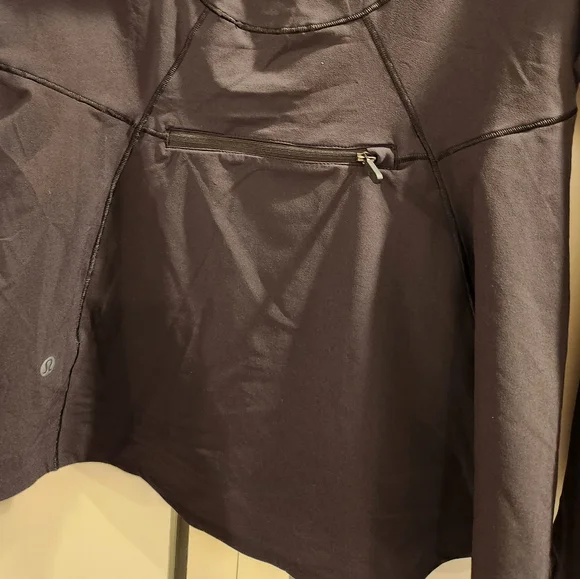 Lululemon Mist Over Windbreaker in color Black size 10 new no tag - Picture 13 of 17